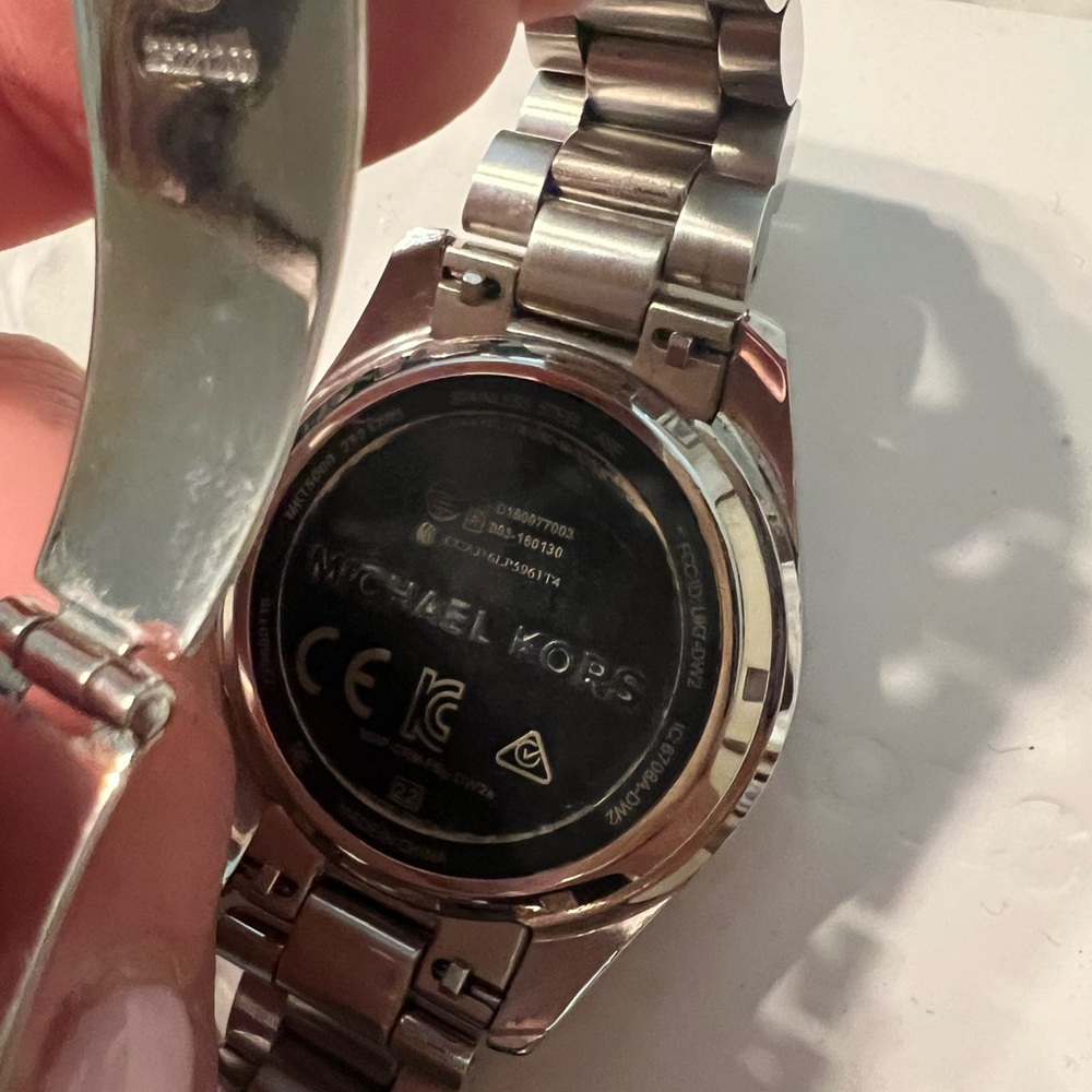 Michael Kors Access Smartwatch – Silver Tone – Includes Box, Charger & Manuals - Picture 8 of 11